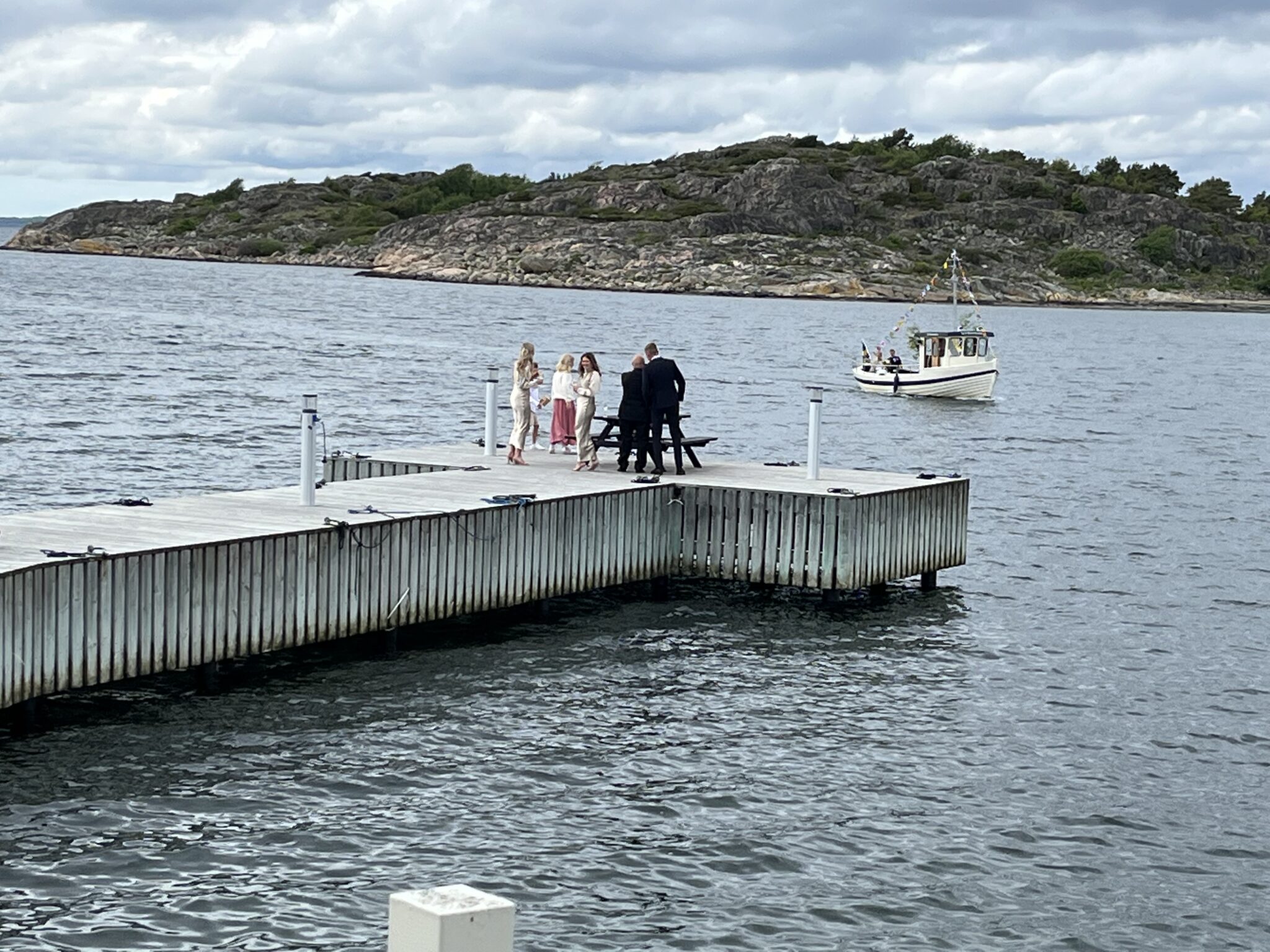 Uteservering med havsutsikt